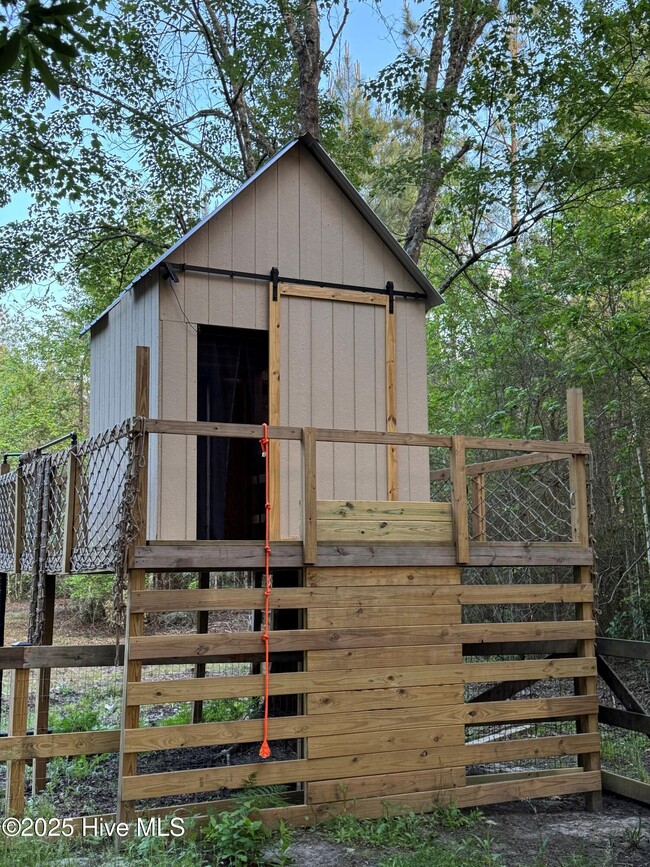 Building Photo - 417 Wolfe Ln