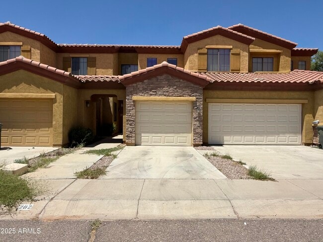 Building Photo - 1456 E 9th St