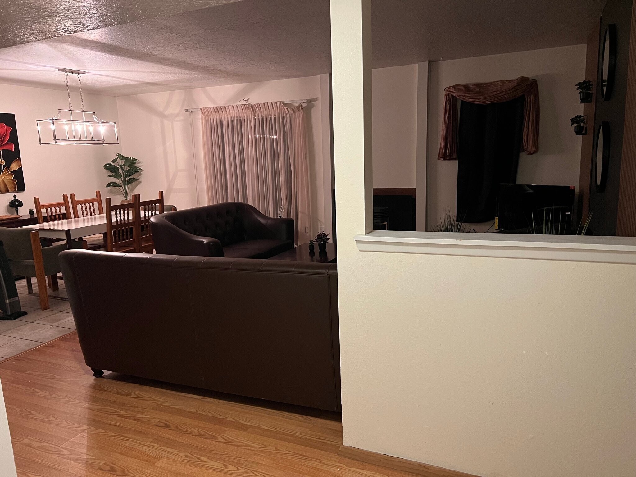 Building Photo - 628 Marquis Ct NE