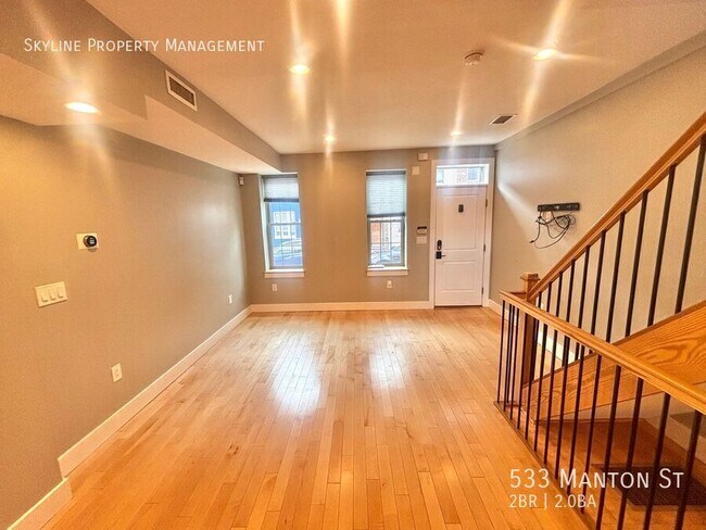 Building Photo - 533 Manton St