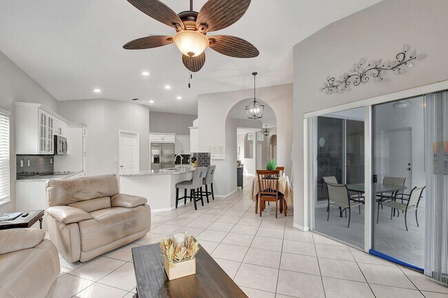 Building Photo - 11723 Water Bend Ct