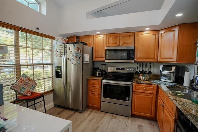 Building Photo - 14768 Laguna Beach Cir