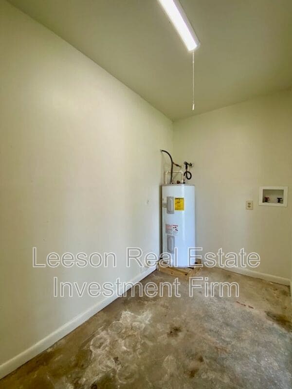 Building Photo - 134 S Greenbrook Loop