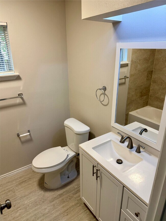 Building Photo - 3507 Almondwood Dr