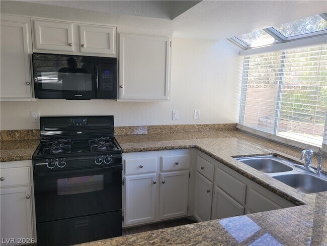 Building Photo - 8428 Oyster Dr
