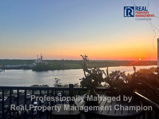 Building Photo - Luxury Condo in Heart of Wilmington with Water Views