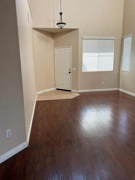 Building Photo - 15755 Roan Rd