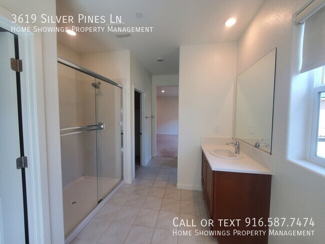 Building Photo - 3619 Silver Pine Ln