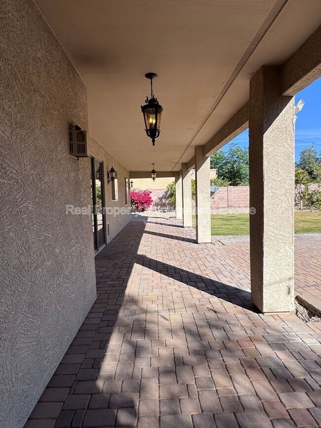 Building Photo - 27313 N 23rd Ln