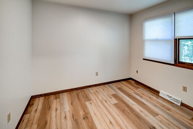 Building Photo - Katzfey-6715-6717 Century Ave
