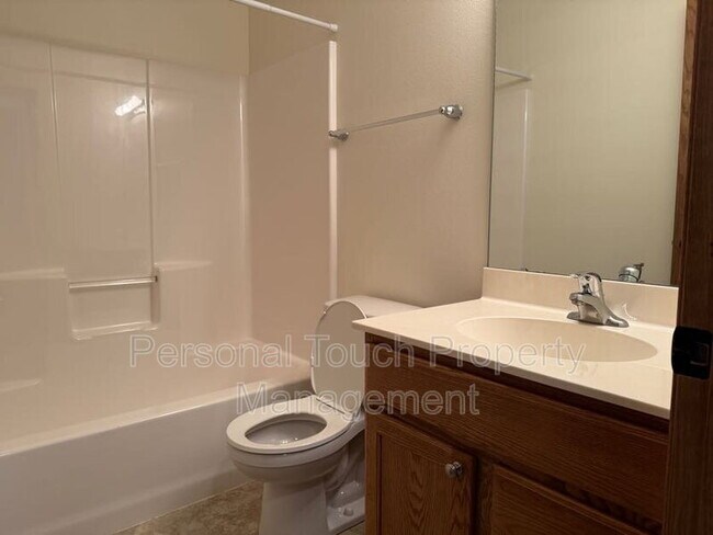 Building Photo - 2580 5th St W