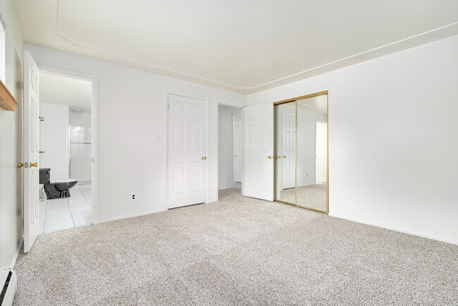 Building Photo - 850 W Chenango Ave