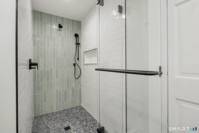 Building Photo - 145 Casmir Dr