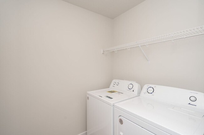 Building Photo - One Month FREE Rent - New 3 Bedroom, 2 Bath Ranch Twin Home!