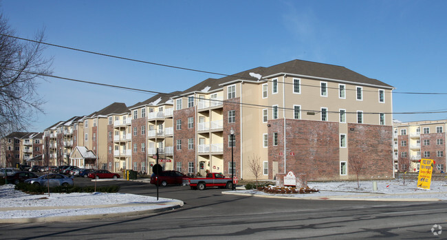 Brookhaven at County Line Senior Apartments - Indianapolis, IN