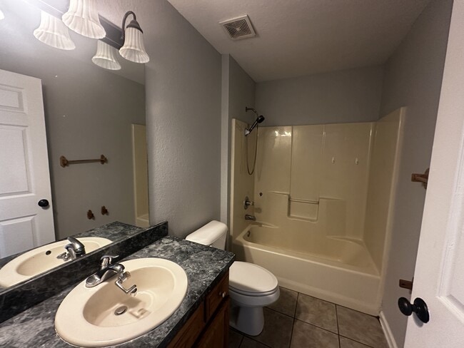 Building Photo - 75 Redwood Track Course