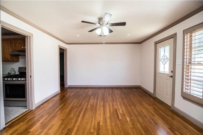 Building Photo - 2822 3rd St