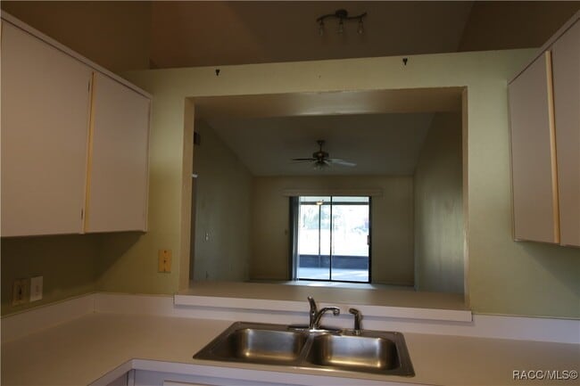 Building Photo - 1873 Arrowwood Ln