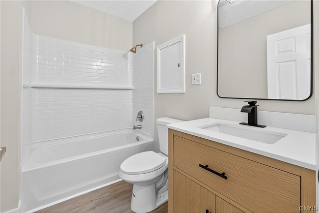 Building Photo - 111 Maplehurst Ave