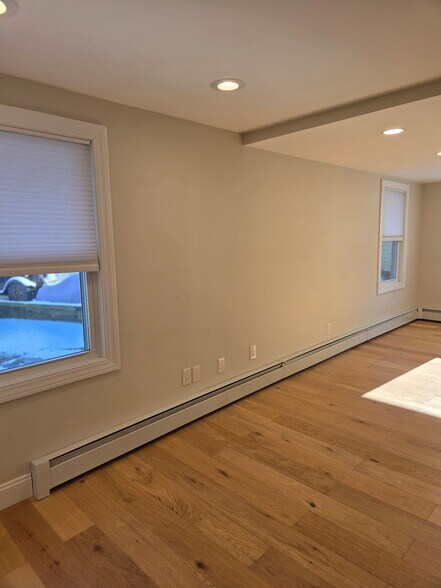 Building Photo - 56 Ellington Ave