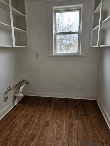 Building Photo - 31 Middleton St