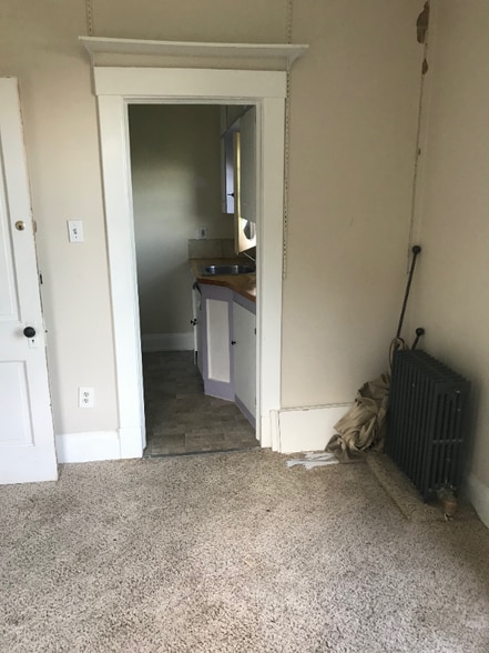 Building Photo - 1044 Maxwell Ave