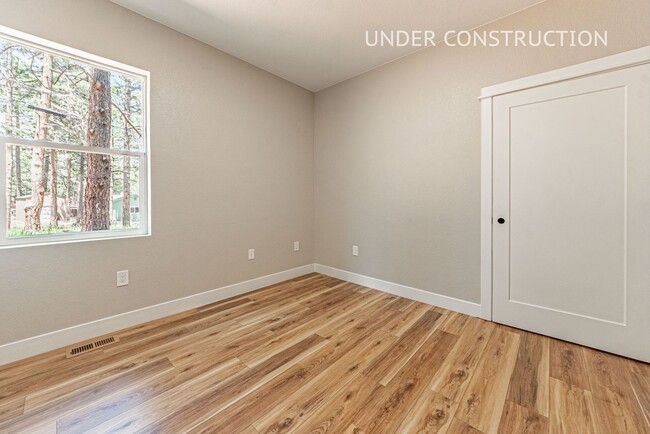 Building Photo - Brand New Woodland Park Townhome!