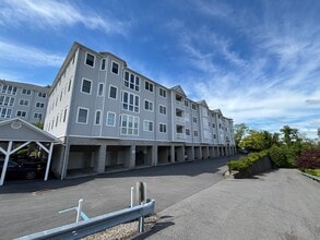 Building Photo - Spacious 2 Bed / 2 Bath Townhome at Fountain View | Morgantown, WV