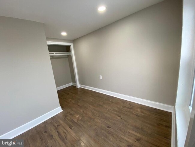 Building Photo - 220 Pearl St