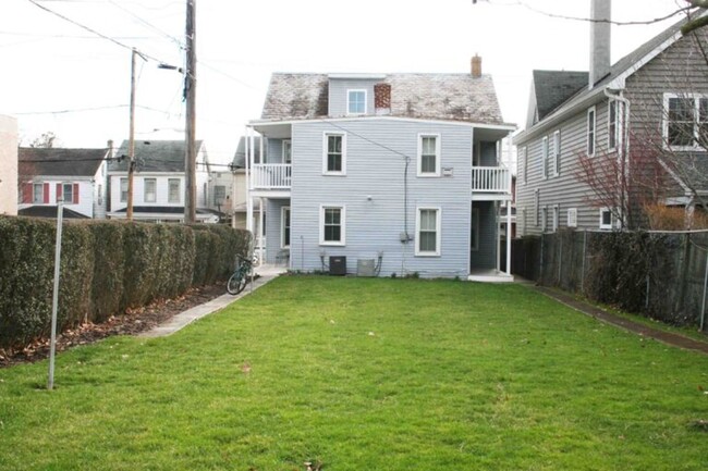 Building Photo - Cedar Street Lititz