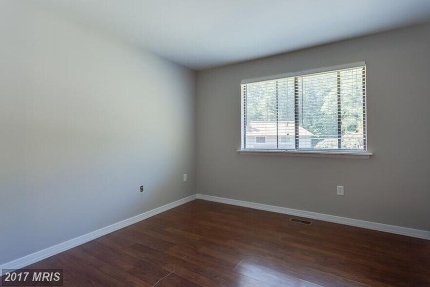 Building Photo - 5735 Nordeen Oak Ct
