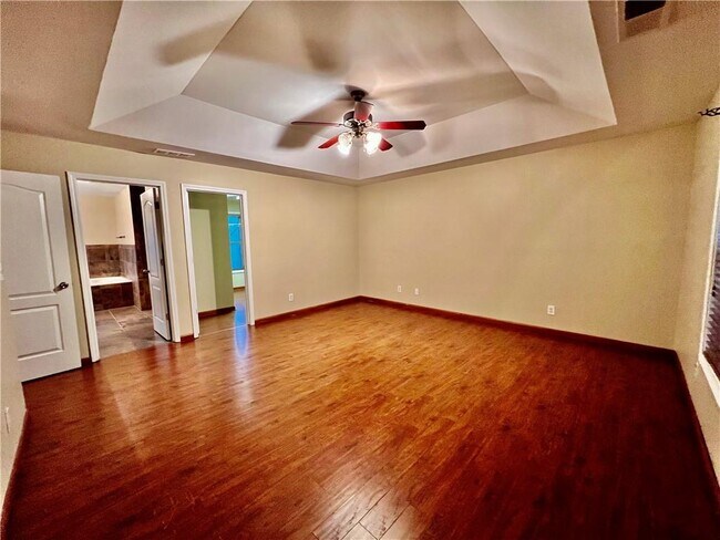 Building Photo - 2066 Peach Shoals Cir