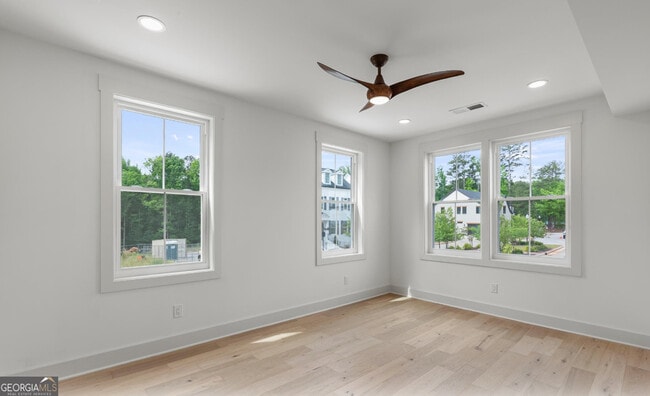 Building Photo - 1050 Blair Ln