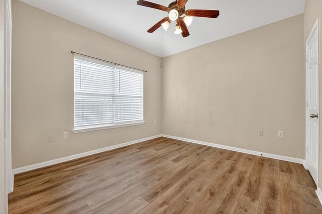 Building Photo - 5625 Signal Point