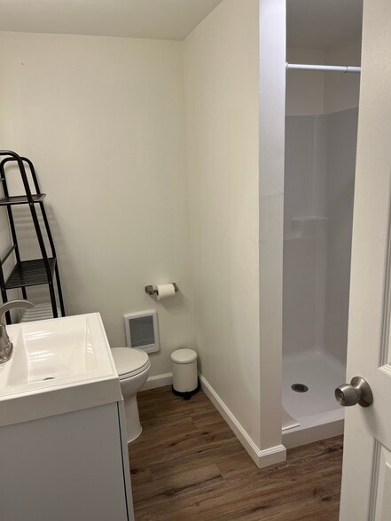 Basement Bathroom - 1503 Grissom Ln