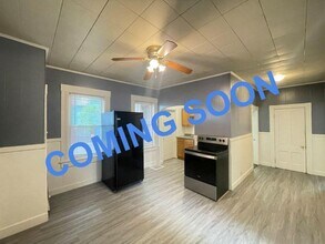 Building Photo - 119 Cypress St