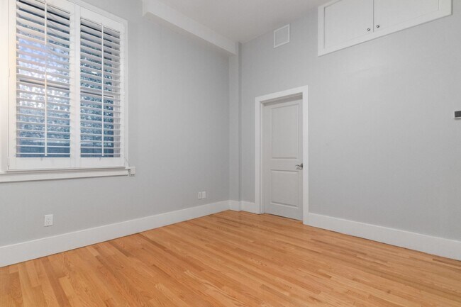 Building Photo - 771 Tremont St