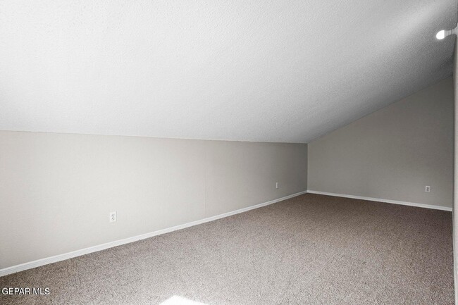 Building Photo - 5224 Roger Maris Dr