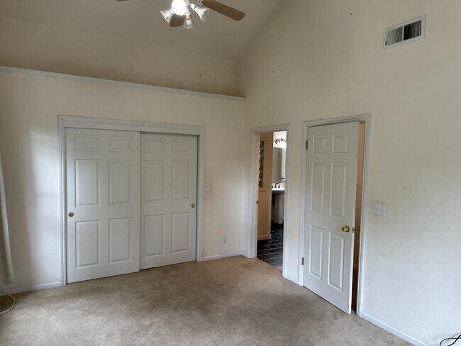 Building Photo - 25060 Soquel San Jose Rd