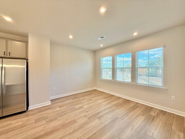 Building Photo - New Construction 4BD, 3.5BA Wake Forest To...