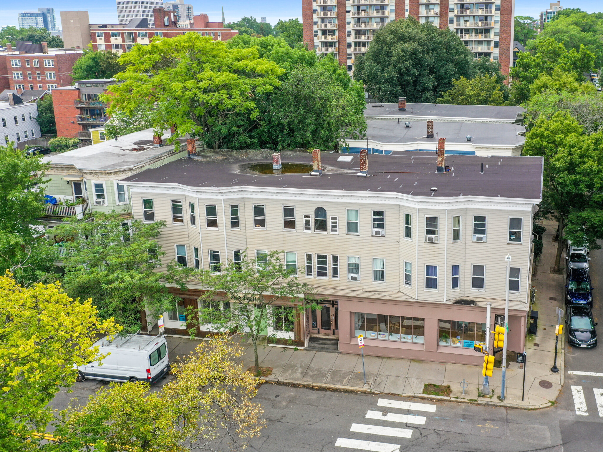 Building Photo - 368 Broadway