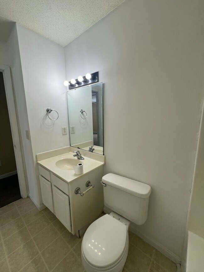 Building Photo - 1464 Ruger Dr