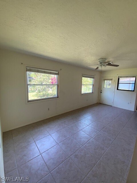 Building Photo - 1459 Paxton Terrace