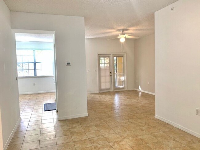 Building Photo - MOVE IN BY 9/15 AND GET $500 OFF YOUR FIRS...