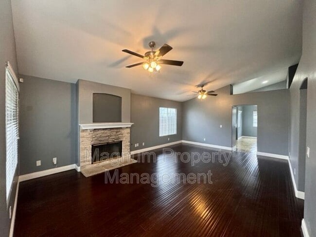 Building Photo - 30594 Glaspell Ct