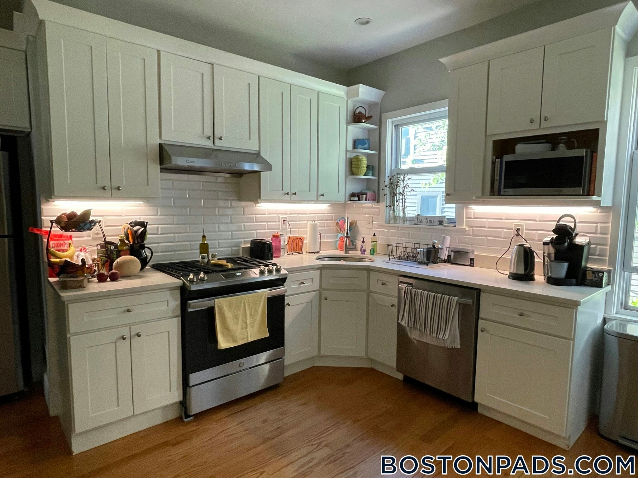 Building Photo - 164 Hyde Park Ave