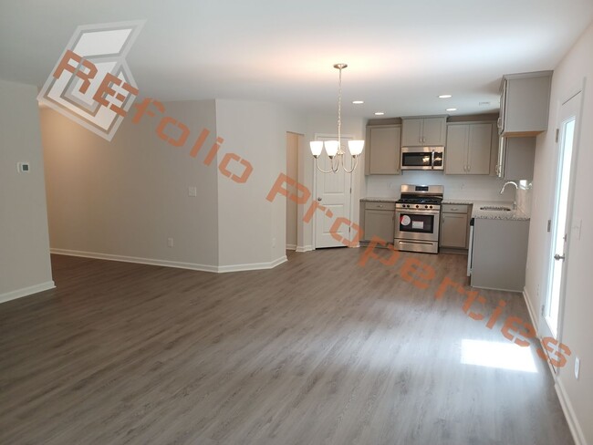 Building Photo - Beautiful 4 Bedroom, 3 Bath, 1-Car Garage ...