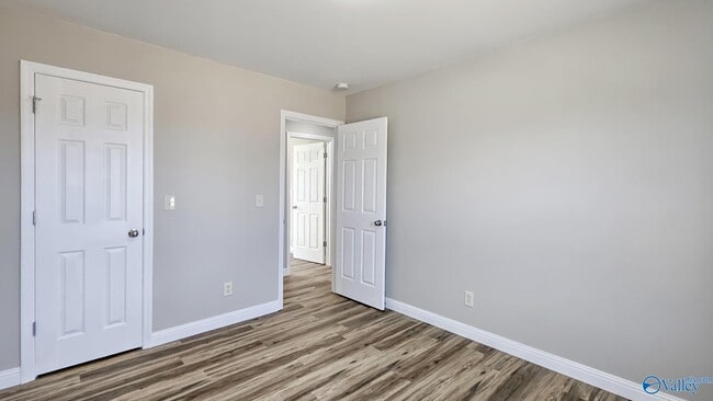 Building Photo - 9257 Stanford Rd