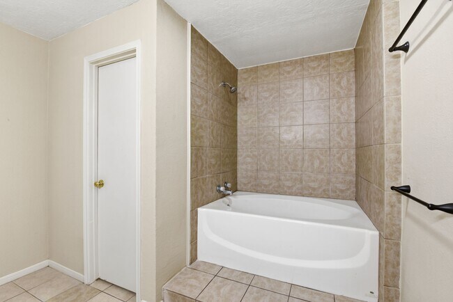 Building Photo - 9052 Zapata Way