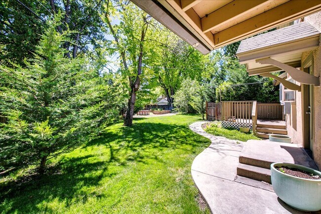 Building Photo - North End corner lot with garden and TONS ...